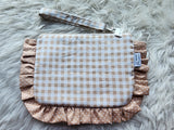 Pouch with frills