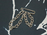 Chain brooch